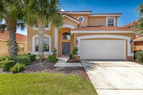 Tranquil Escapes- Spacious 6 bedroom vacation home with a private pool with spa and excellent gated resort amenities, Davenport